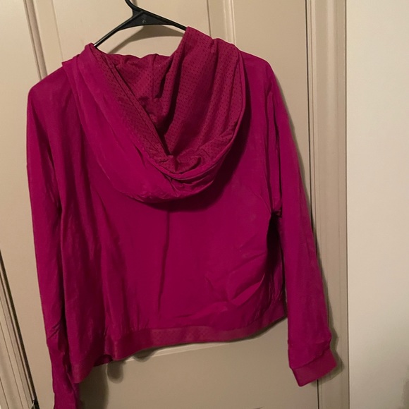 Women’s Vintage Nike Wind Breaker - Picture 2 of 3